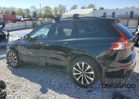 2024 Volvo Xc60 Core z USA, uszkodzony, nr VIN YV4L12RK5R1725589